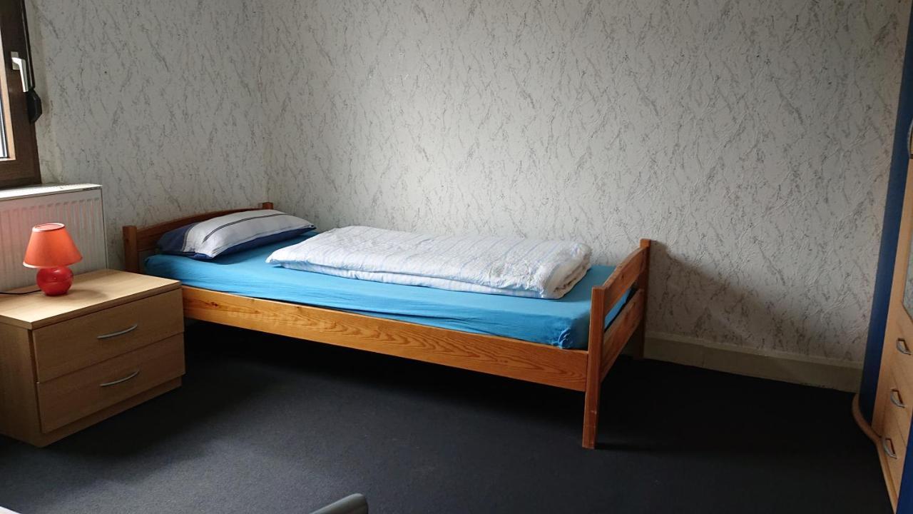 Ferienwohnung Linde - Marburg Biedenkopf Mit 5 Zimmer Und Balkon Frechenhausen Buitenkant foto